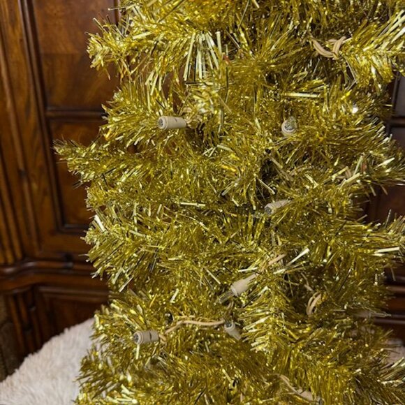 Prelit 3ft Gold Tinsel Pencil Christmas Tree - Picture 5 of 7